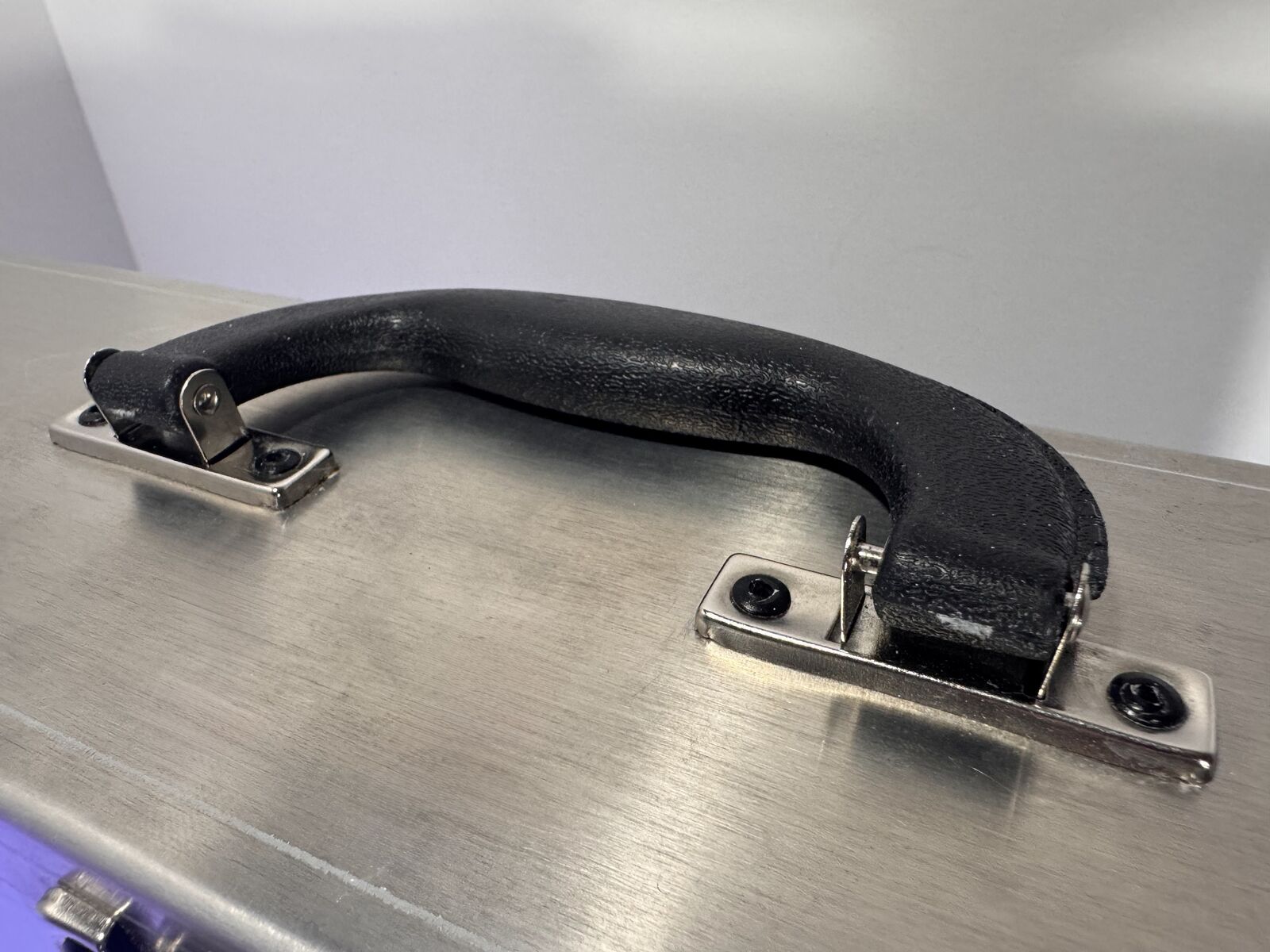 Dust Box carry handle
